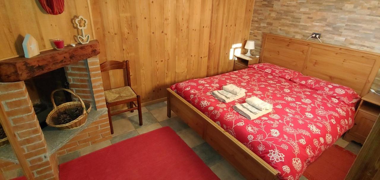 B&B Cav Rondinella Chiavenna Bagian luar foto